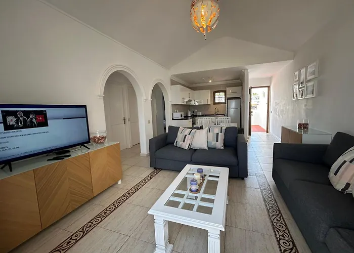 2 Bedroom 2 Bathroom Apartment